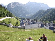 P6240229 Klaster na pozadi Krcmare.JPG